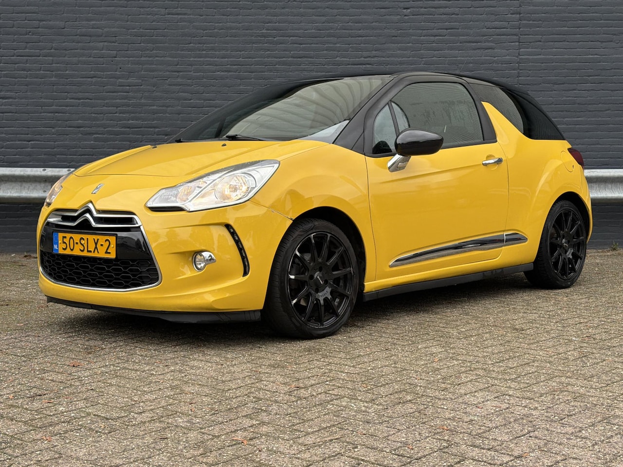 Citroën DS3 - 1.6 e-HDi So Chic 1.6 e-HDi So Chic - AutoWereld.nl