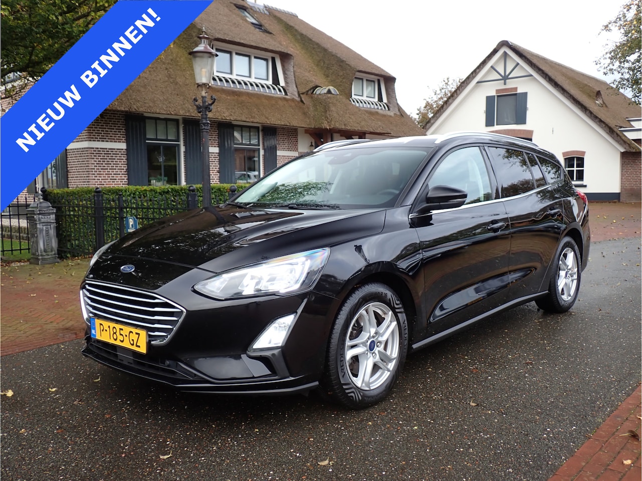 Ford Focus Wagon - 1.0 EcoBoost STUUR + STOELVERWARMING / CAMERA / CARPLAY / NAVI - AutoWereld.nl