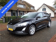 Ford Focus Wagon - 1.0 EcoBoost STUUR + STOELVERWARMING / CAMERA / CARPLAY / NAVI