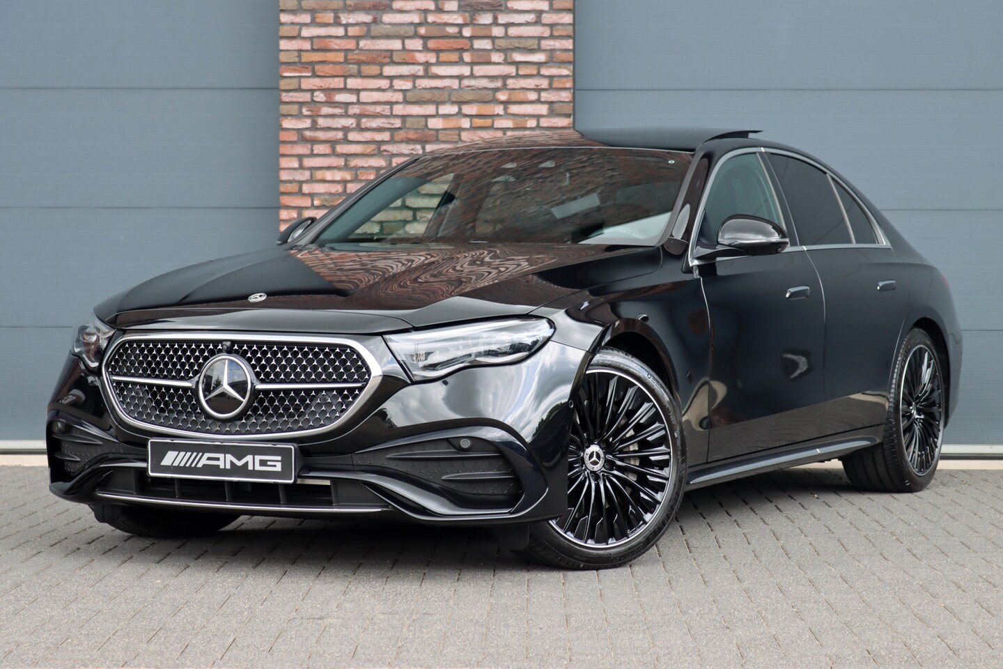 Mercedes-Benz E-klasse - 450 d 4MATIC AMG Line | Hyperscreen | Luchtvering | Achterasbesturing | Standkachel | Napp - AutoWereld.nl
