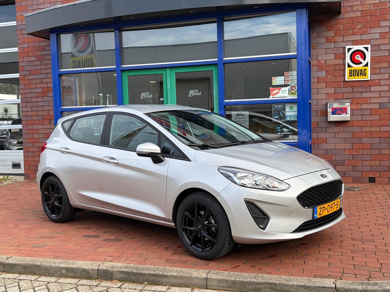 Ford Fiesta - 1.1 Trend | Airco | Sensoren | Apple Carplay/Android Auto - AutoWereld.nl