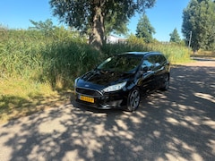 Ford Focus Wagon - 1.0 Trend Nieuwe distributie riem, Automaat, Trekhaak, Goed onderhouden, Airco, PDC