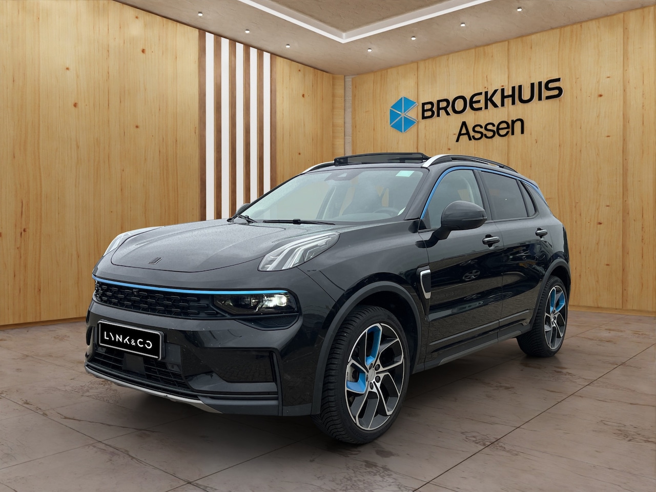 Lynk & Co 01 - 1.5 | Trekhaak | 360 Camera | Stoelverwarming | Panoramadak | Memory Stoelen | BLIS | Keyl - AutoWereld.nl