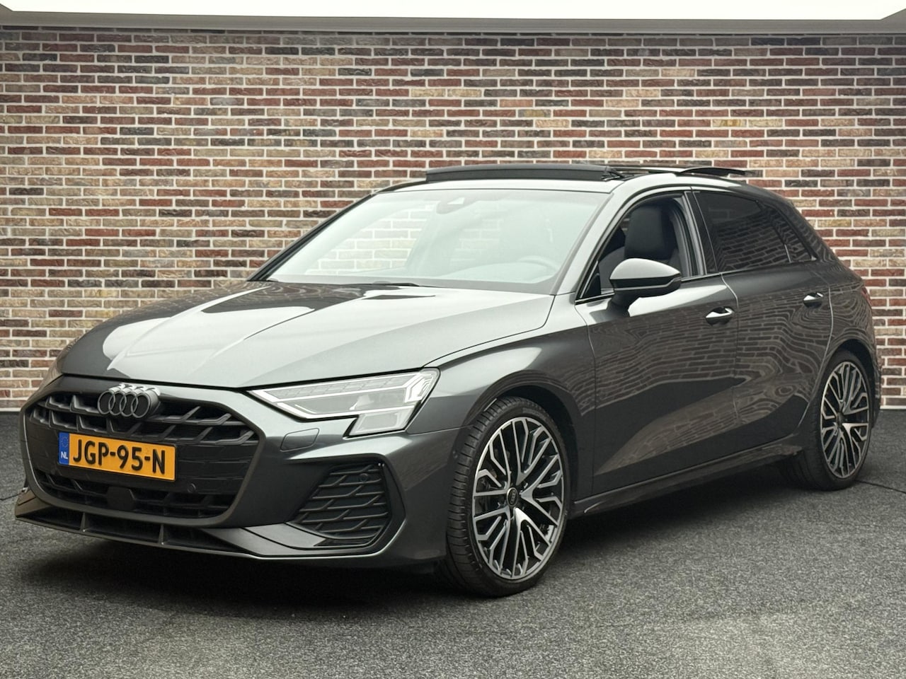 Audi A3 Sportback - 35 TFSI Advanced edition 3x S-Line Panorama Adaptive Cruise Led Elek stoel - AutoWereld.nl