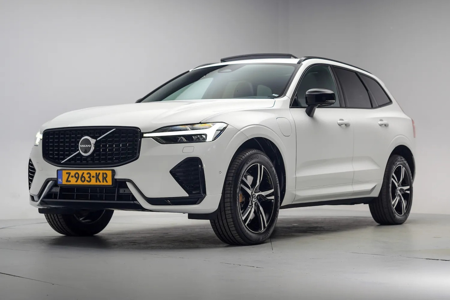 Volvo XC60 - T6 Recharge R-Design FACELIFT Aut. [ Panoramadak H/K Memory Leder ] - AutoWereld.nl