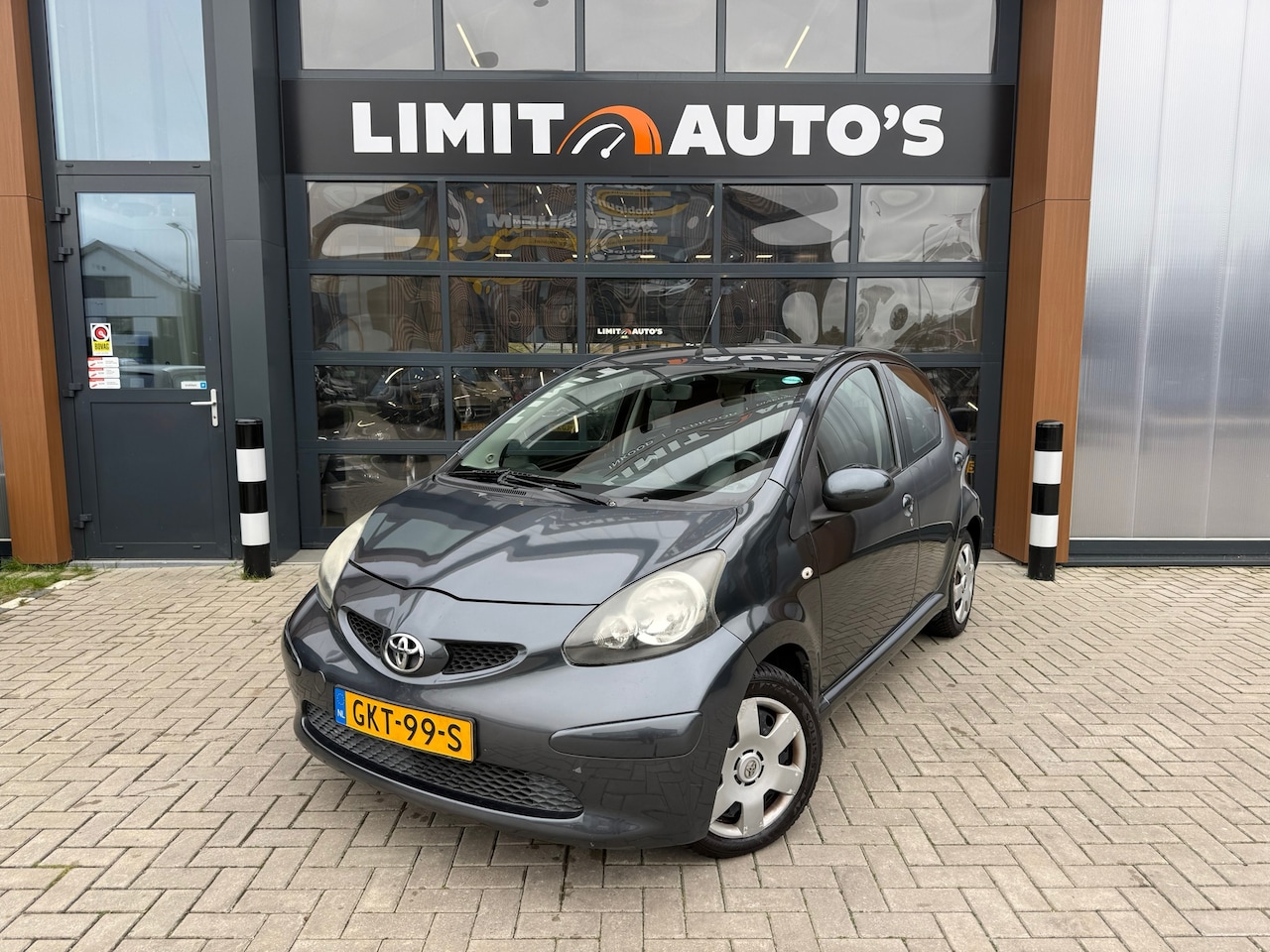Toyota Aygo - 1.0-12V + Nw.koppeling/Aut/El.Ramen/Airco/5drs/Apk - AutoWereld.nl