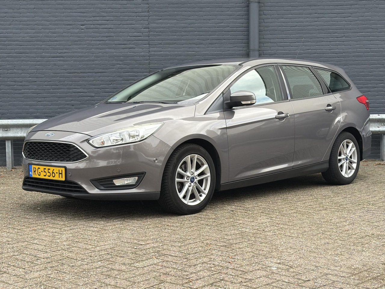 Ford Focus Wagon - 1.0 Titanium Edition 1.0 Titanium Edition - AutoWereld.nl