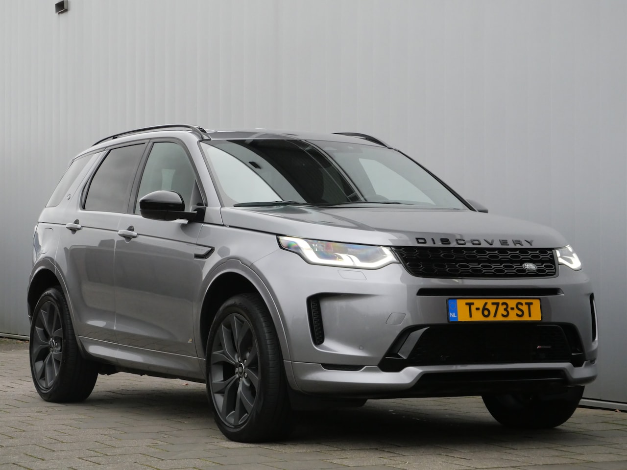 Land Rover Discovery Sport - P300e 1.5 SE 309 Pk Automaat Navi / DAB / Apple Carplay / Leder / Camera - AutoWereld.nl