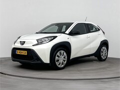 Toyota Aygo X - 1.0 VVT-i MT Play | Parkeercamera | Apple Carplay/Android Auto | Airco |