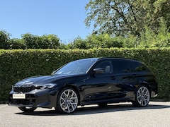 BMW 3-serie Touring - 330e | M-Sport | M-Perf. 20" | Panorama | Camera | M Adapt. Onderst. | HiFi