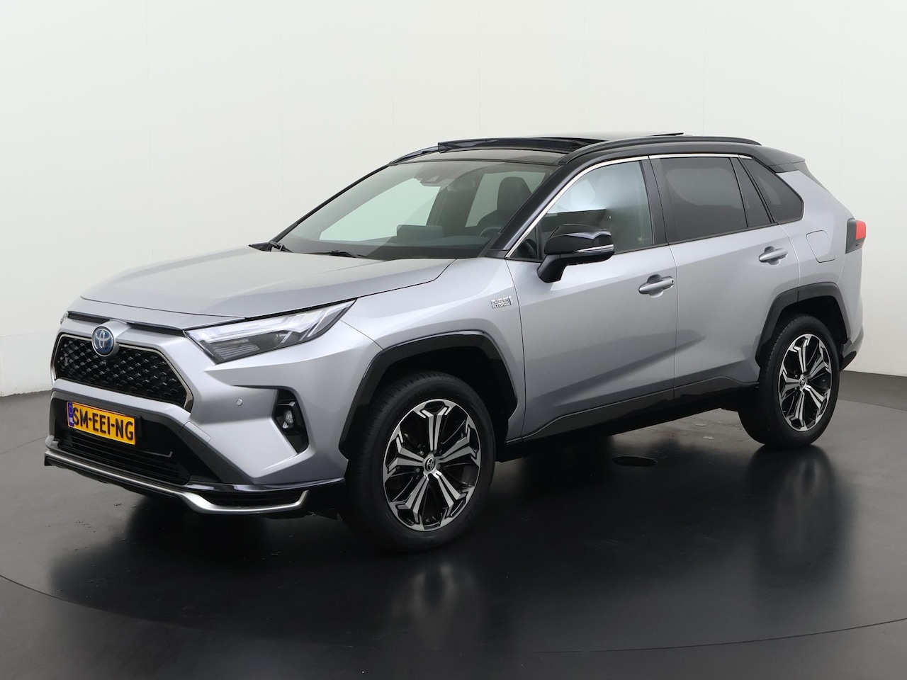 Toyota RAV4 - 2.5 Plug-in Hybrid AWD Bi-Tone | All-in 833,- Private Lease | Direct uit voorraad - AutoWereld.nl