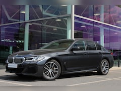 BMW 5-serie - 530i M Sport Automaat / Schuif-kanteldak / Achteruitrijcamera / Comfortstoelen / Comfort A