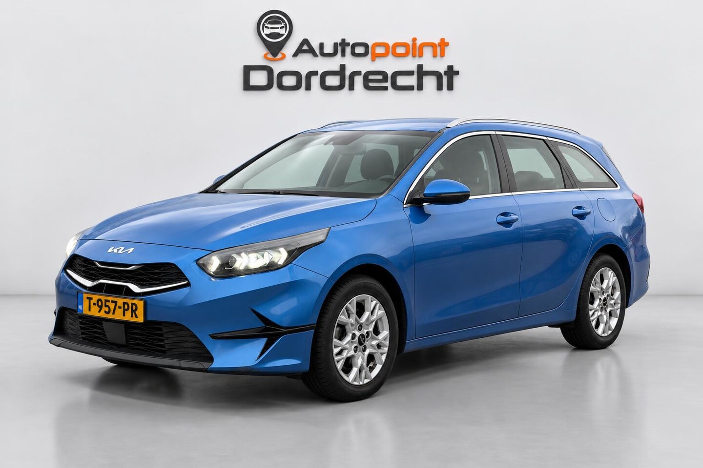 Kia Cee'd Sportswagon - Ceed 1.5 T-GDi DynamicLine EERSTE EIG ORG NL AUTO - AutoWereld.nl