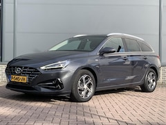 Hyundai i30 Wagon - 1.5 T-GDi MHEV Premium / Dealer onderhouden / Trekhaak / 1410 kg Trekgewicht / Navigatie /