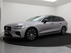 Volvo V60 - T8 PLUG-IN HYRBID PLUS DARK 360GR CAM SCHUIFDAK TREKHAAK HEAD-UP DISPLAY