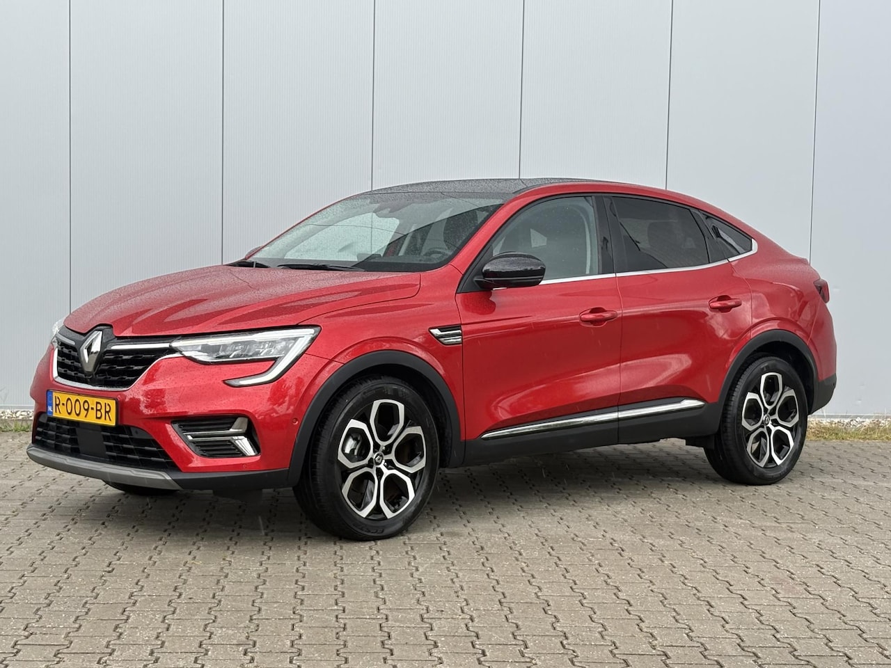 Renault Arkana - 1.6 E-Tech Hybrid 145 Intens / Cruise controle / Electronic climate controle / Navigatie / - AutoWereld.nl