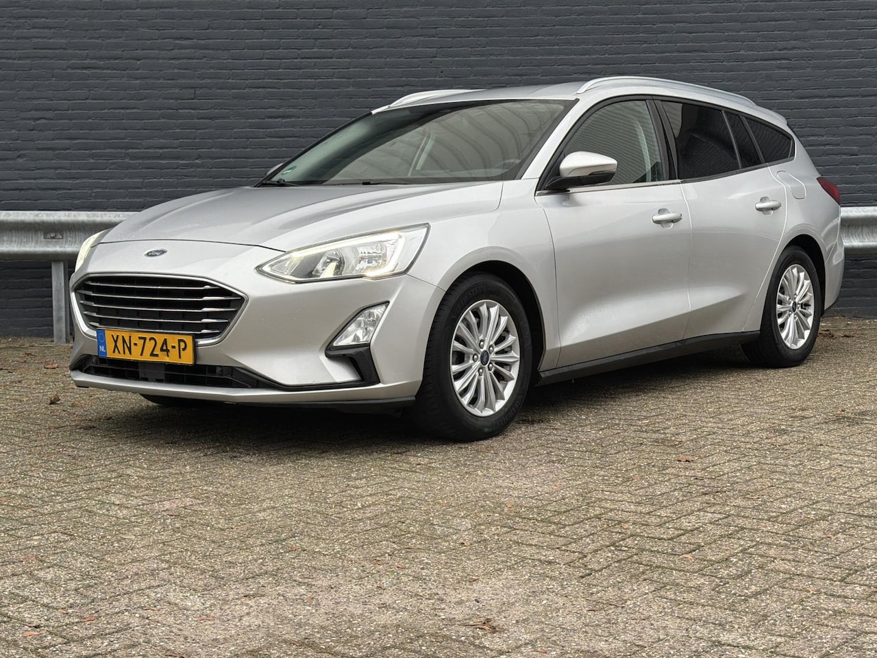 Ford Focus Wagon - 1.0 EcoBoost Titanium Business | € 4.500,- NETTO! - AutoWereld.nl