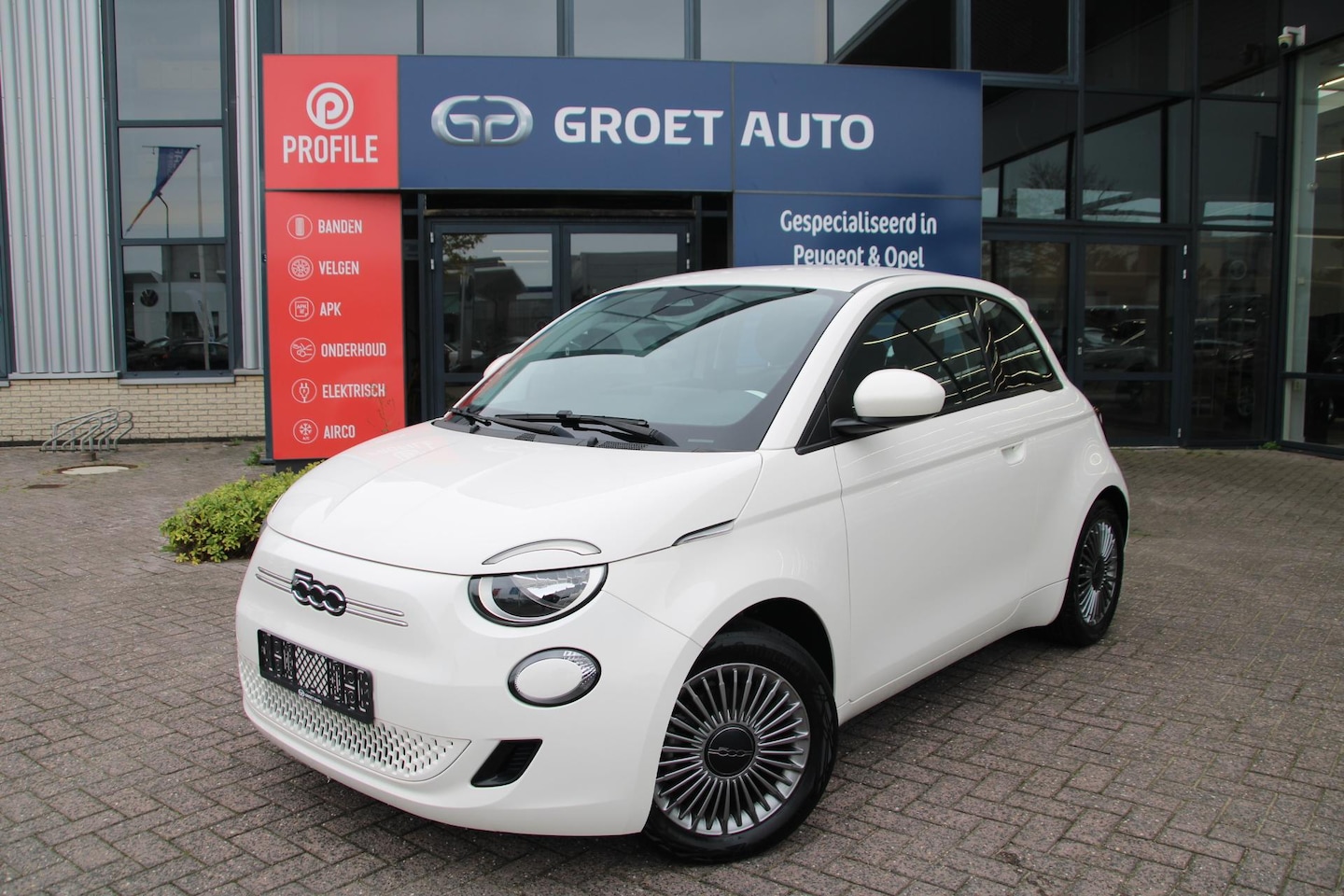 Fiat 500 - Icon 42 kWh Automaat Airco Carplay 20.249km Nieuwstaat - AutoWereld.nl
