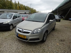 Opel Zafira - 2.2 Enjoy. Automaat, 7 persoons, Airco, Trekhaak