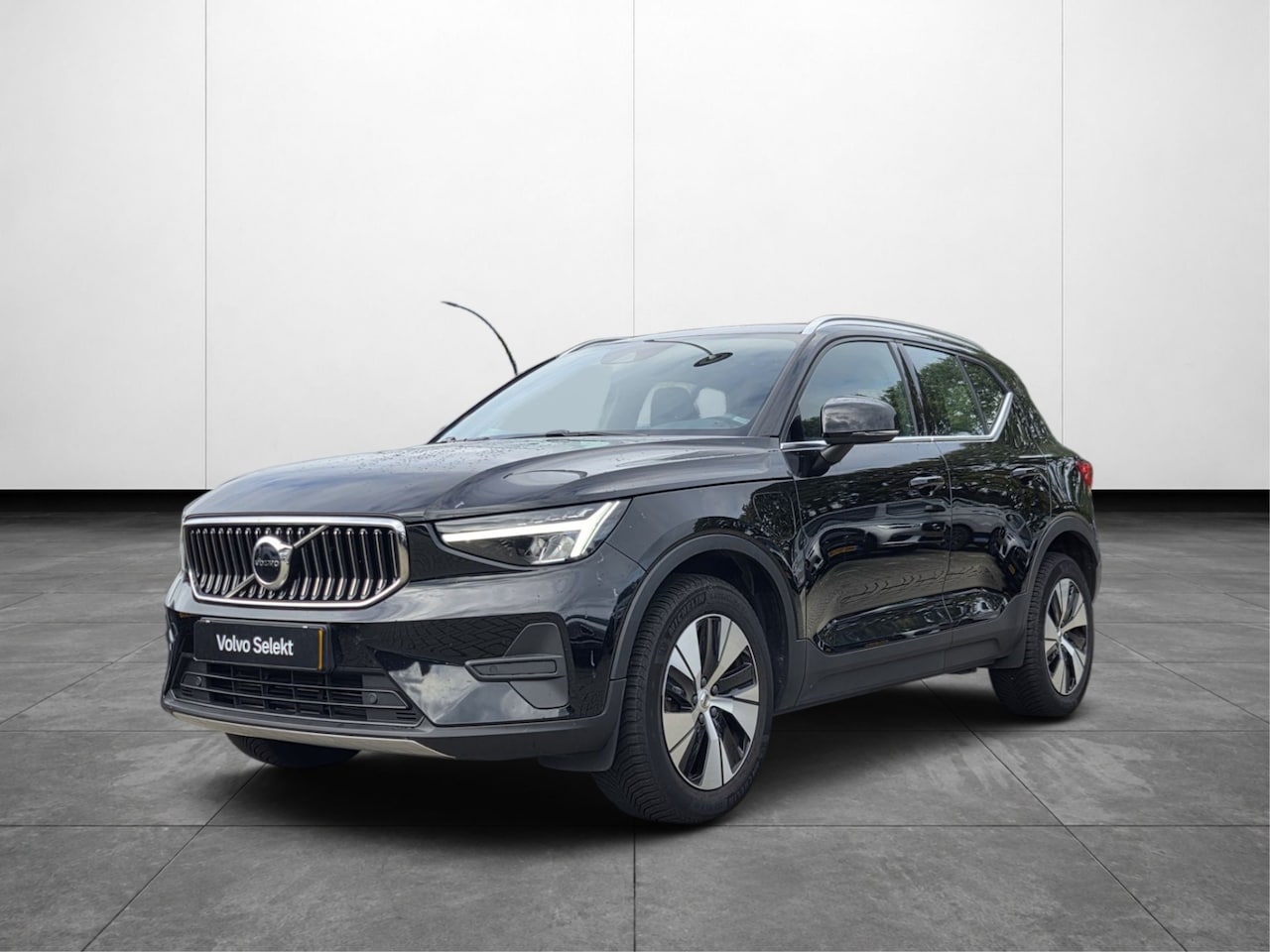 Volvo XC40 - 1.5 T4 Plug-in hybrid Core Bright | Stuur/stoelverwarming | Keyless | Draadloze lader - AutoWereld.nl