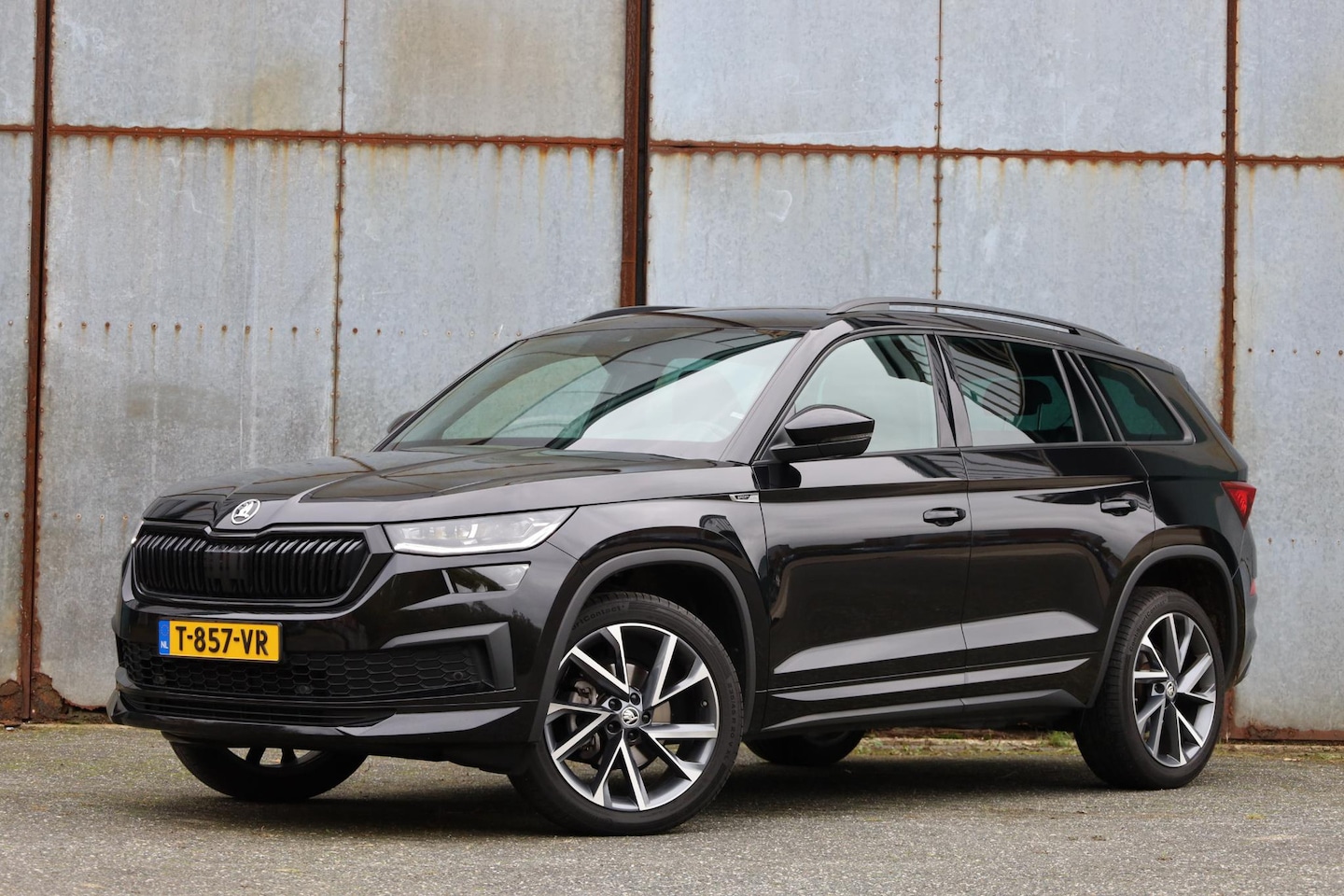 Skoda Kodiaq - 1.5 TSI DSG Sportline 7p. 20inch | Leder | Elektrische klep | Camera - AutoWereld.nl