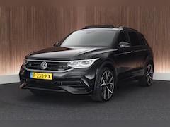 Volkswagen Tiguan - 1.4 TSI 245pk eHybrid R-Line Business Black Style Trekhaak Panoramadak Stoelverwarming Vir