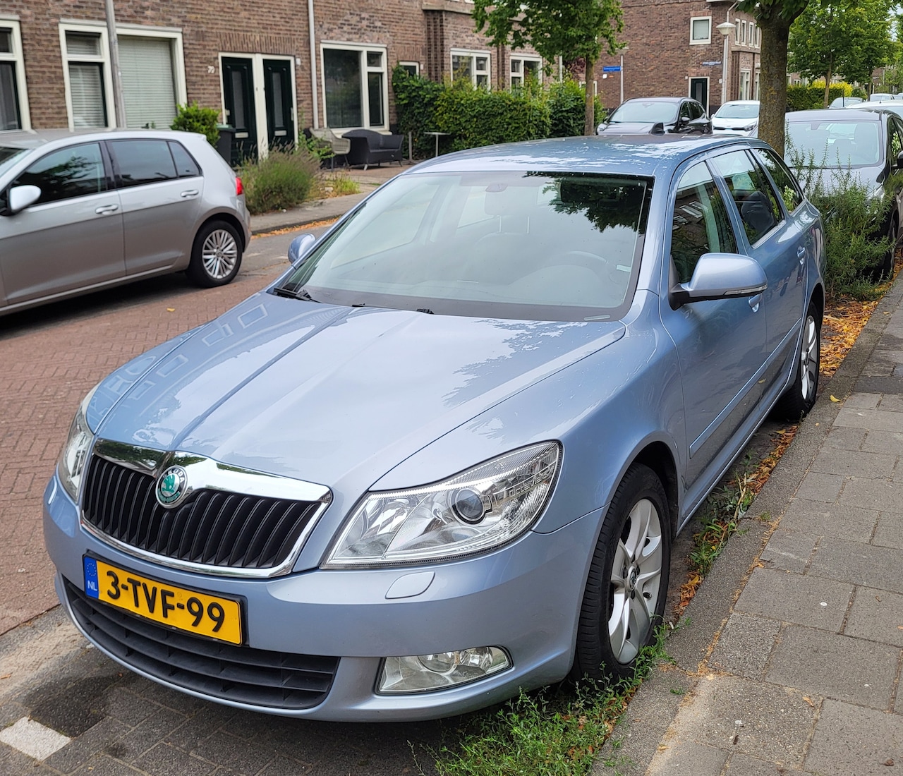 Skoda Octavia Combi - 1.8 TSI Elegance Business Line DSG Automaat-160 pk-motor gereviseerd-CarPlay-lange APK - AutoWereld.nl