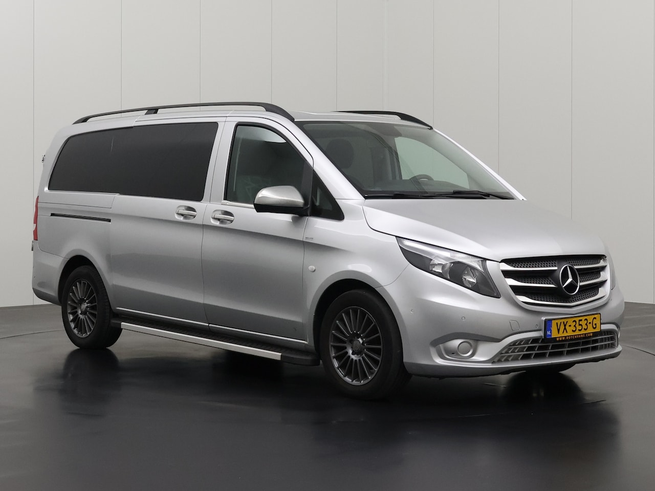 Mercedes-Benz Vito - 114CDI Automaat Lang Dubbele Cabine | 6-Persoons | Airco | Trekhaak | Camera - AutoWereld.nl