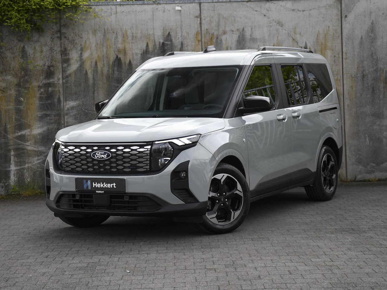 Ford Model T - Titanium 46kWh 136pk Automaat 5-Pers. | CAMERA | ADAPT. CC | 17''LM | WINTER-PACK | DODE H - AutoWereld.nl