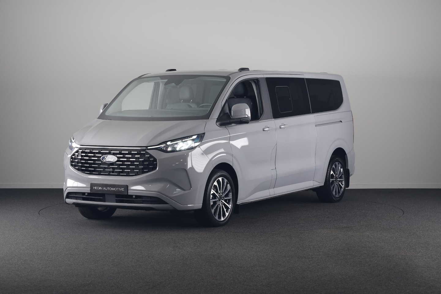 Ford Tourneo Custom - 340 2.5 PHEV L2H1 Titanium X | Trekhaak | 360 Camera | Adaptive Cruise Control | Carplay | - AutoWereld.nl