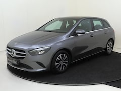 Mercedes-Benz B-klasse - 180 Business Solution / Achteruitrijcamera / Stoelverwarming / Easypack-Achterklep /
