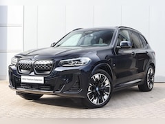 BMW iX3 - High Executive / Sportstoelen / Comfort Access / Adaptieve LED / Head-Up / Harman Kardon /