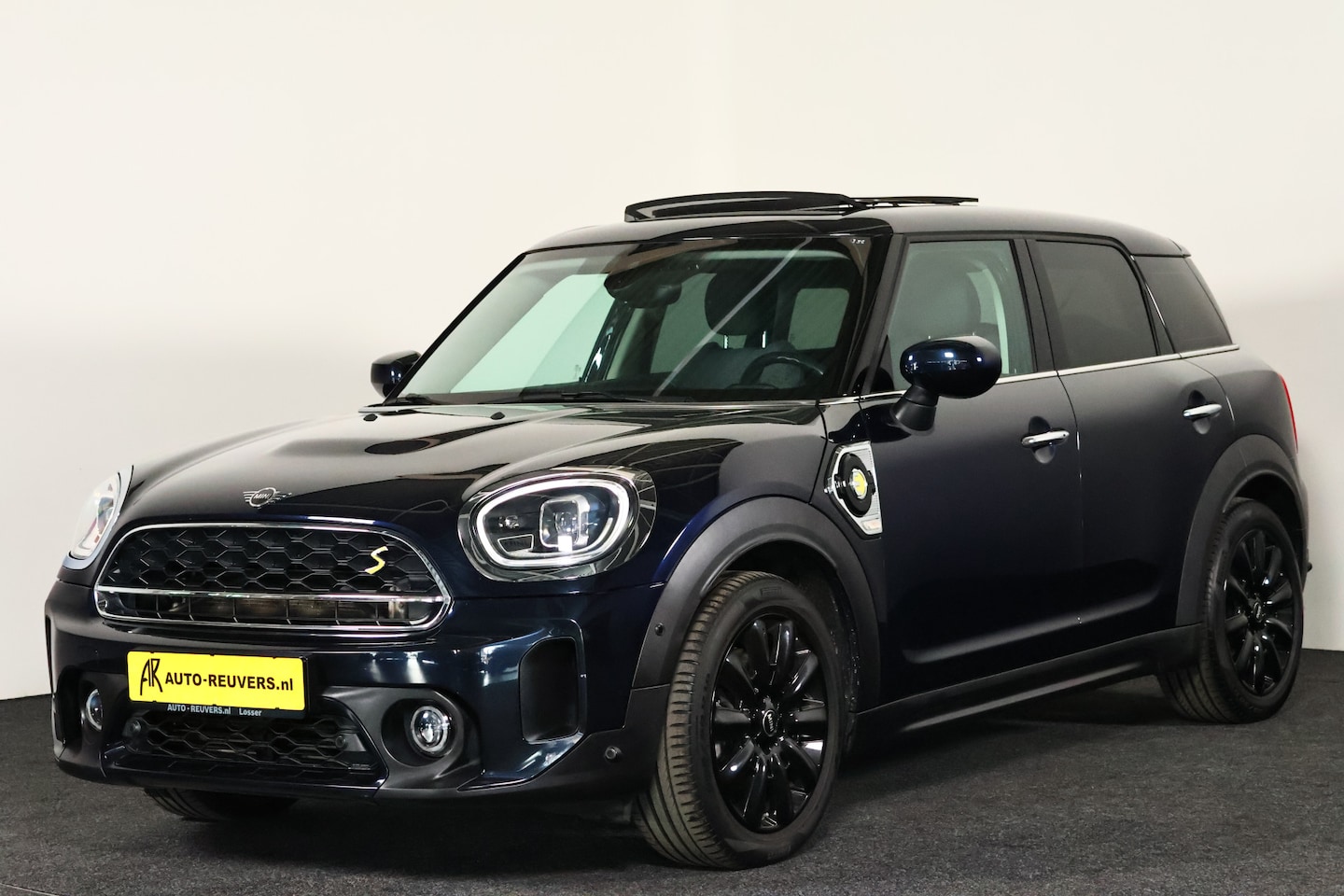 MINI Countryman - Mini 1.5 Cooper S E ALL4 Chili Panorama / Opendak / ACC / HarmanKardon / CarPlay - AutoWereld.nl