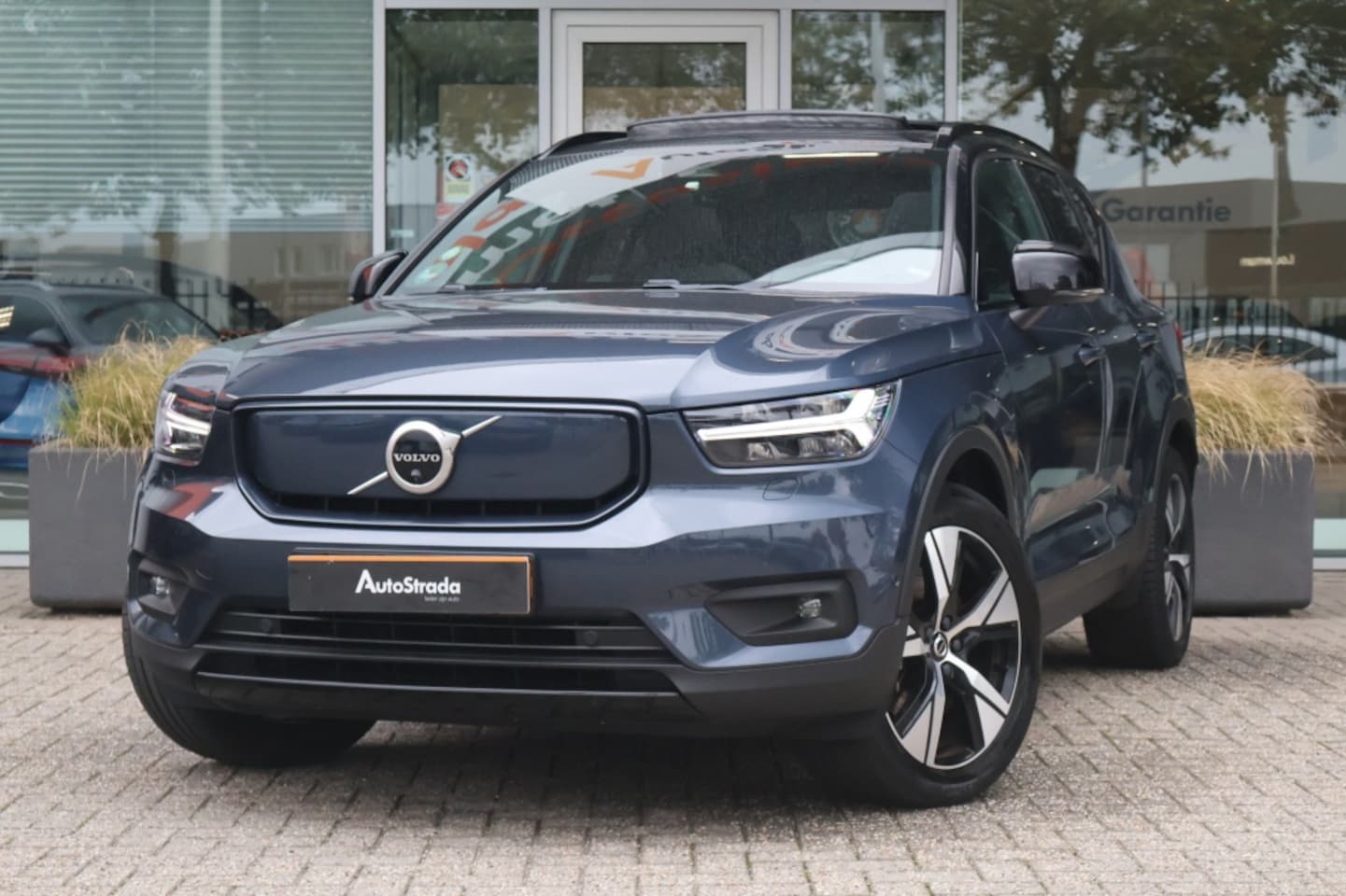 Volvo XC40 - P8 408pk AWD Pure Electric R-Design SoH 93% | 360 CAM | Harman/Kardon | Memory | Pano - AutoWereld.nl