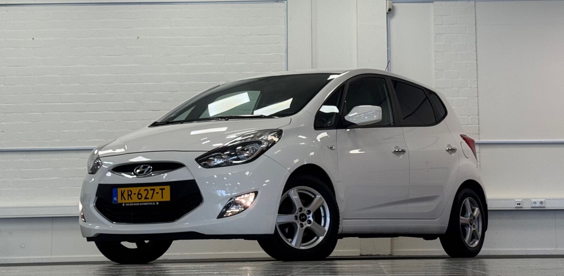 Hyundai ix20 - 1.6i i-Motion Parkeerhulp All season banden APK 2-2027 - AutoWereld.nl