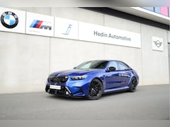 BMW M5 - 5-serie | Bowers & Wilkins Surround Sound System | Glazen panoramadak | Driving Assistant