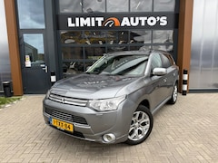 Mitsubishi Outlander - 2.0 PHEV instyle+/Schuifdak/Keyless/Xenon/Leer/Camera/Cruise/Climate/St.verw/Lane-ass/Trek