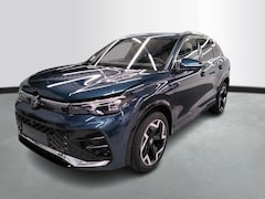 Volkswagen Tiguan - 1.5 eHybrid 204pk DSG R-Line / HD Matrix / Trekhaak / 360 Camera