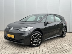 Volkswagen ID.3 - Pro 58 kWh Stoelverwarming Stuurverwarming Navigatie Apple Carplay 18 Inch Velgen Adaptiev