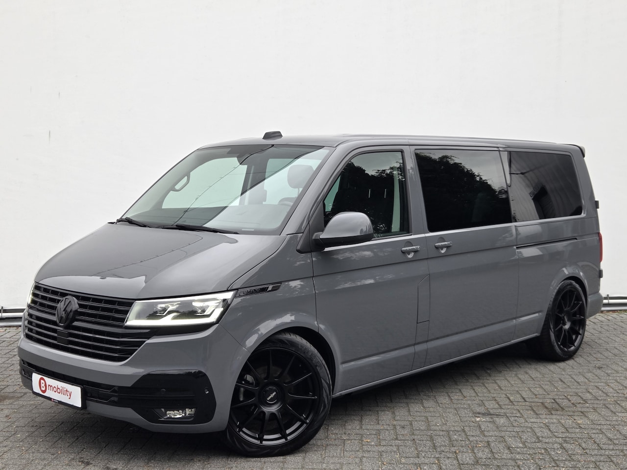 Volkswagen Transporter - 2.0 TDI L2H1 30 DC Bulli DSG Automaat 2x Schuifdeur Trekhaak 2500kg | Achteruitrijcamera | - AutoWereld.nl