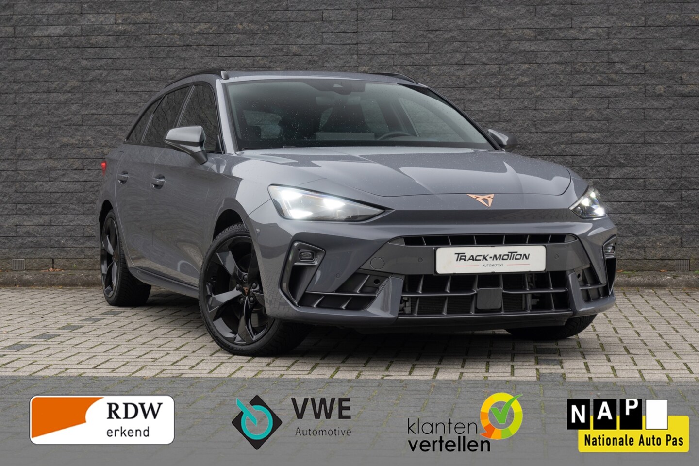 CUPRA Leon Sportstourer - 1.4 e-Hybrid Business Panoramadak - AutoWereld.nl