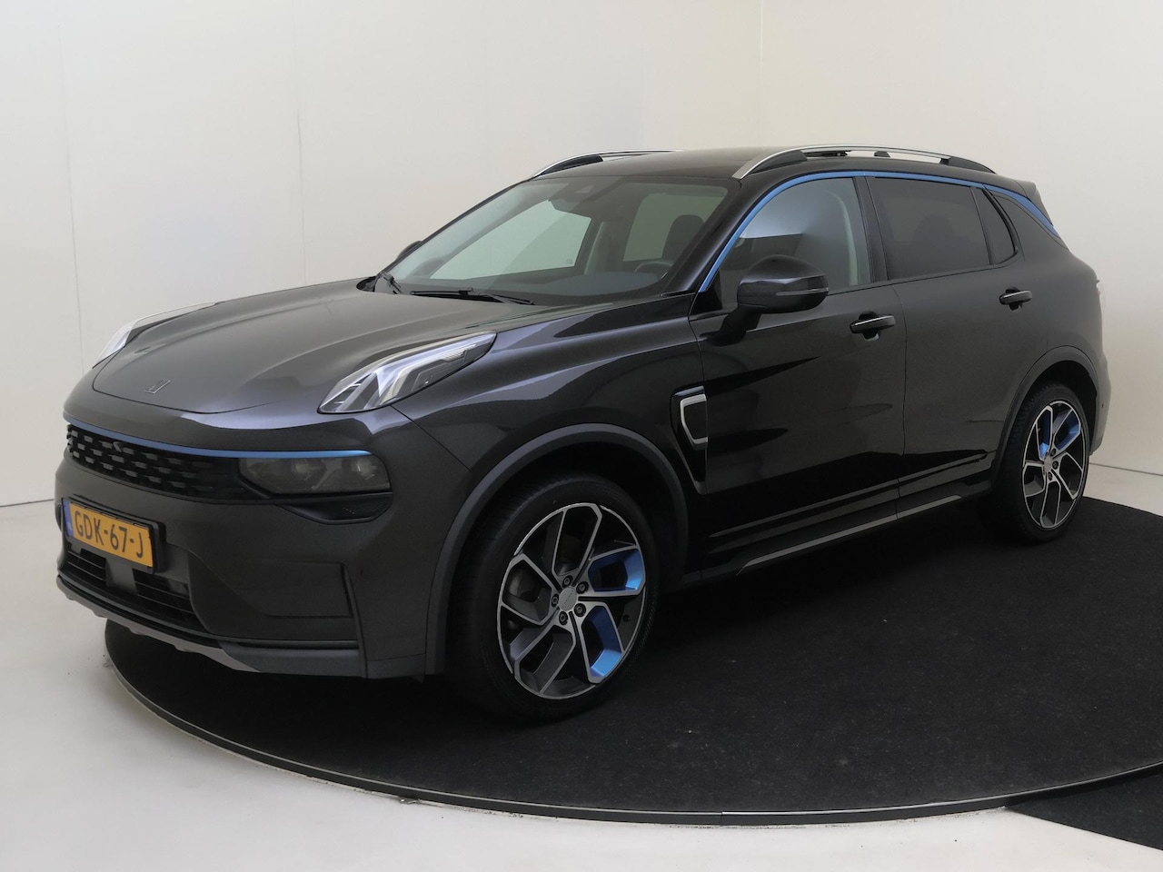 Lynk & Co 01 - 1.5 | Navi | Panoramadak | 360 Camera | Stoelverwarming | - AutoWereld.nl