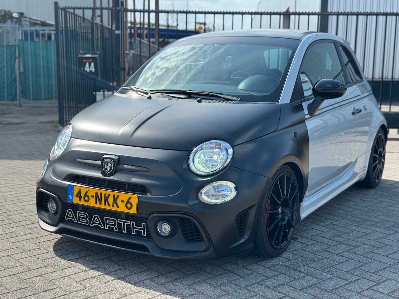 Fiat 500 Abarth - 1.4-16V Sport Clima AppelCareplay Navi - AutoWereld.nl