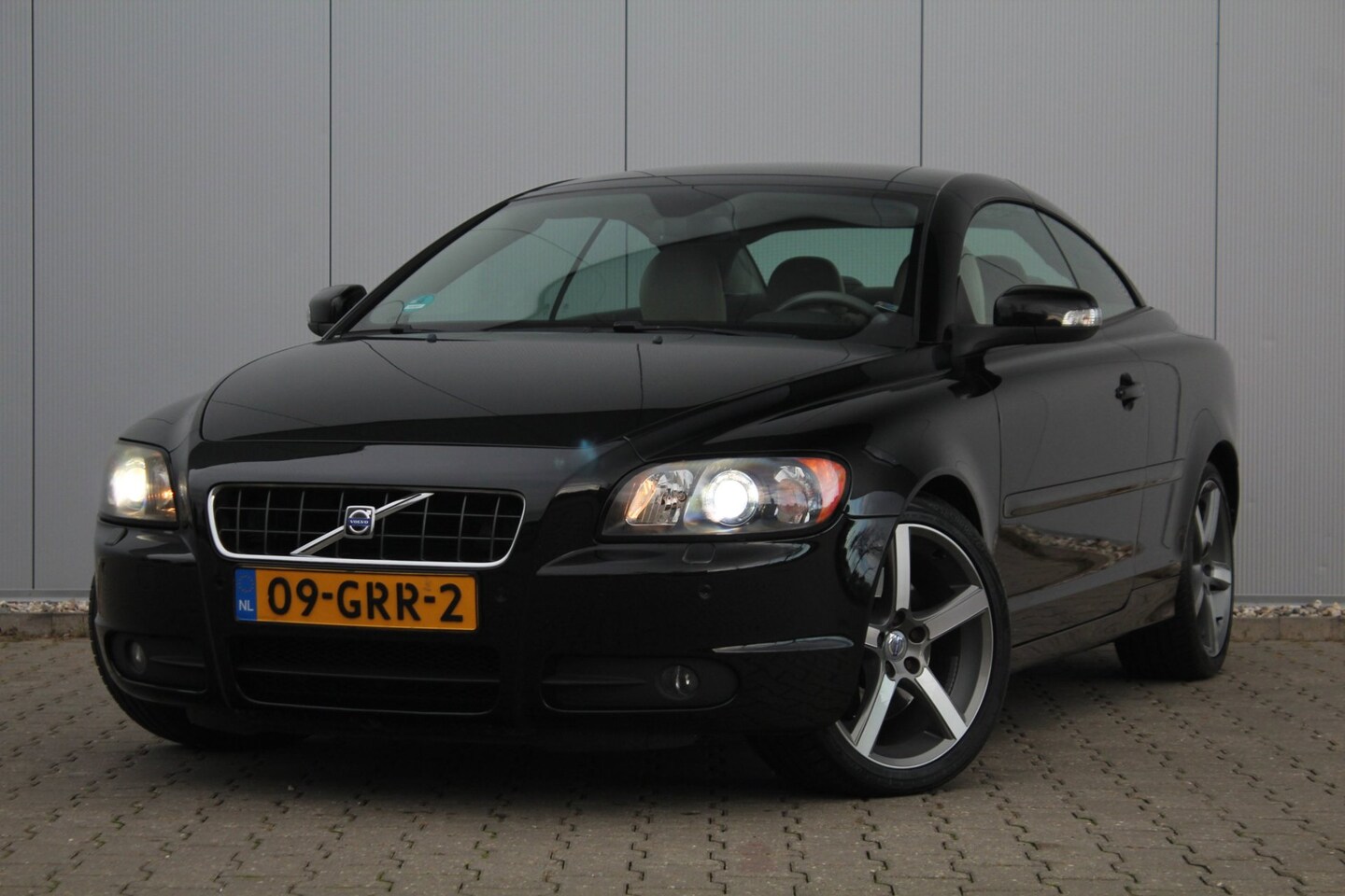 Volvo C70 Convertible - 2.4 Summum | Dealer onderhouden | NAP | Automaat | Trekhaak | Stoelverwarming | Leer | APK - AutoWereld.nl