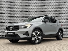 Volvo XC40 - 2.0 B4 Plus Dark | Trekhaak | Lichtmetalen Velgen 19 inch | All-Season banden | Harman Kar