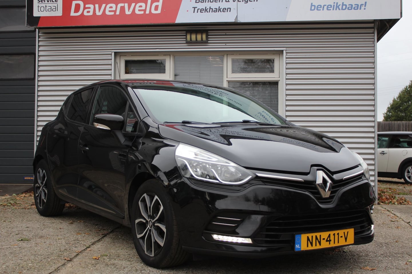 Renault Clio - 0.9 TCe Zen 0.9 TCe Zen 5-deurs, nieuwe distributie-apk-beurt. boekjes 2x sleutel, nap, nl-auto, airco - AutoWereld.nl