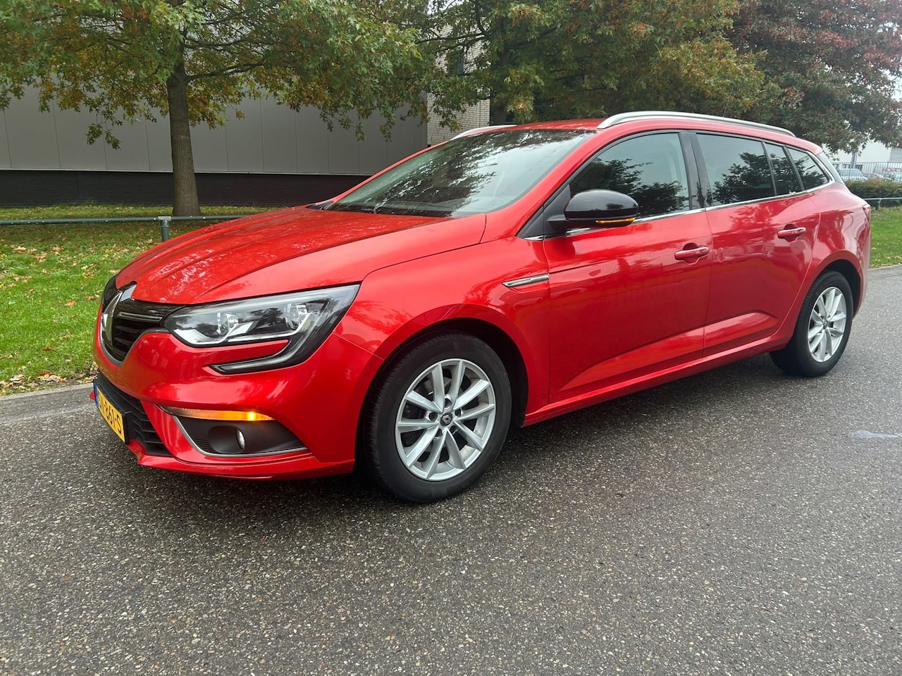 Renault Mégane Estate - 1.2 TCe Limited 1.2 TCe Limited - AutoWereld.nl