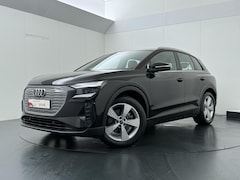 Audi Q4 e-tron - 35 Launch edition 55 kWh | 170 PK | SoH % | Stoelverwarming | Apple Carplay / Android Auto
