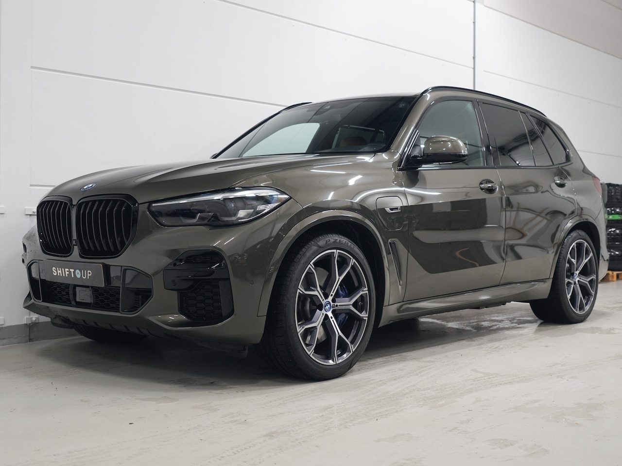 BMW X5 - xDrive45e M-Sport | M Stoelen | Stuurverwarming - AutoWereld.nl