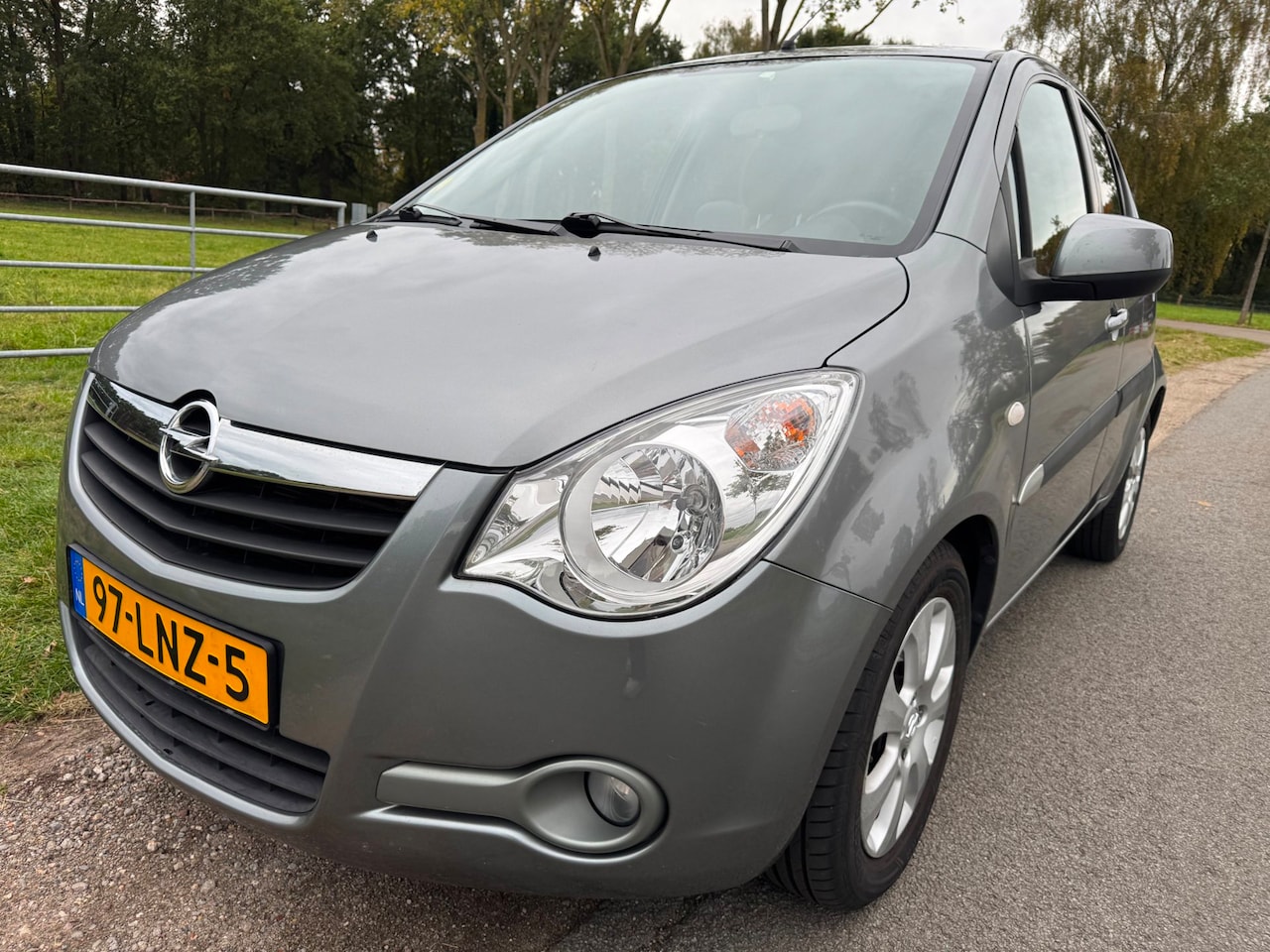 Opel Agila - 1.2 Edition top onderhouden|CarPlay/Android auto|trekhaak - AutoWereld.nl